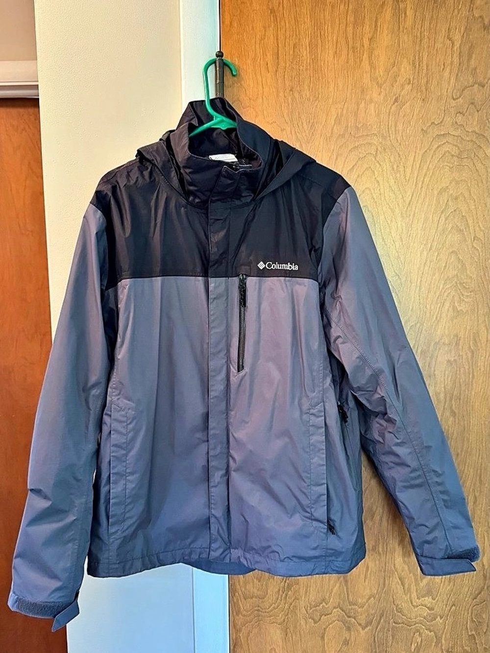 Columbia Hooded Windbreaker Raincoat